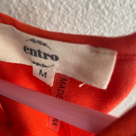 Entro Scalloped Tank Top - Picture 6 of 7